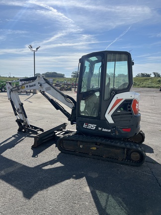 2017 Bobcat E35
