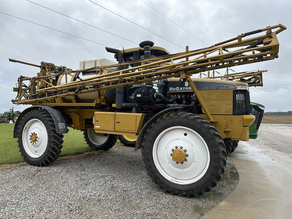 2007 Ag-Chem ROGATOR SS1074