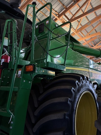 2022 John Deere S780