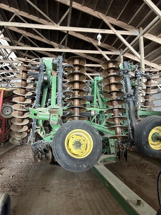 2008 John Deere 637