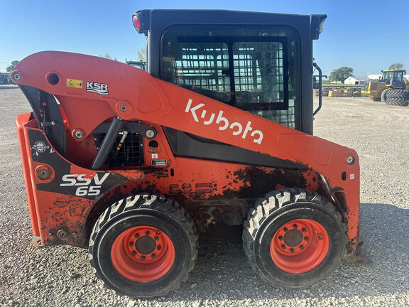 2022 Kubota SSV65
