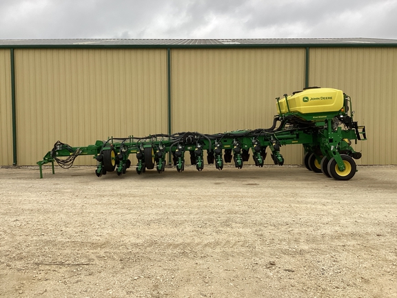 2024 John Deere 1775NT