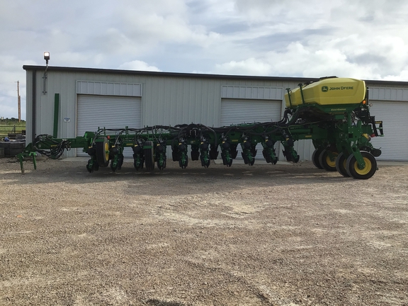 2024 John Deere 1775NT