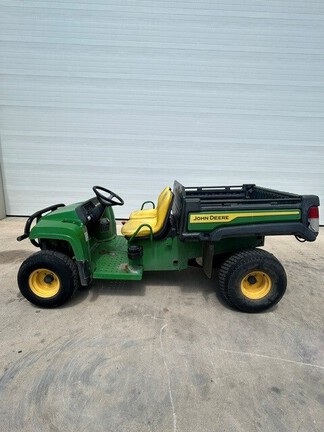 2022 John Deere 4X2 TURF GATOR