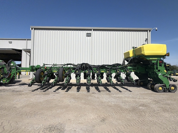 2022 John Deere 1775NT