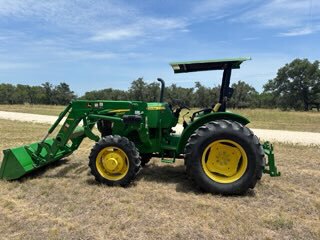 2015 John Deere 5065E