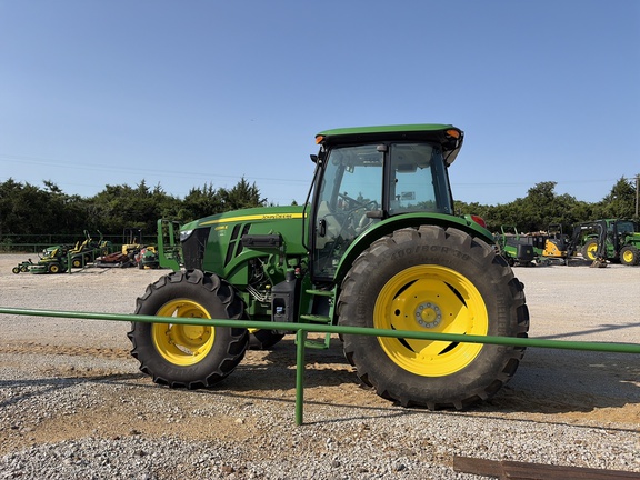 2024 John Deere 6135E