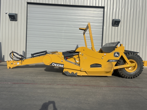 2026 John Deere 2412DE