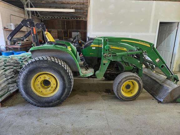 2004 John Deere 4320