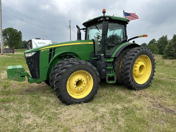 2017 John Deere 8370R