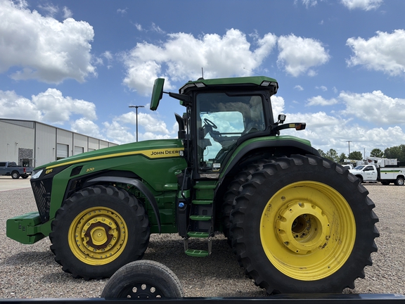 2025 John Deere 8R 370