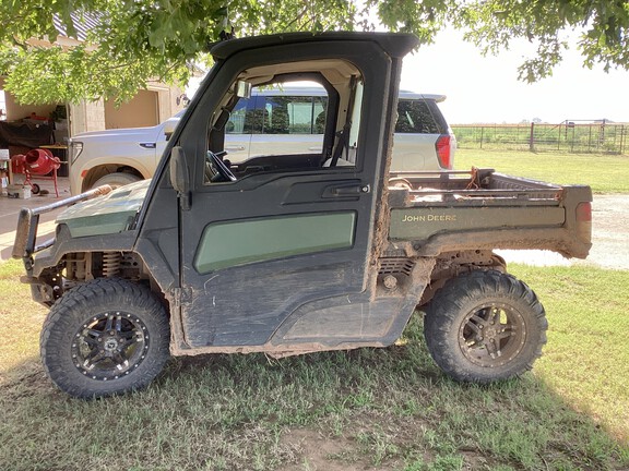 2023 John Deere XUV 835R