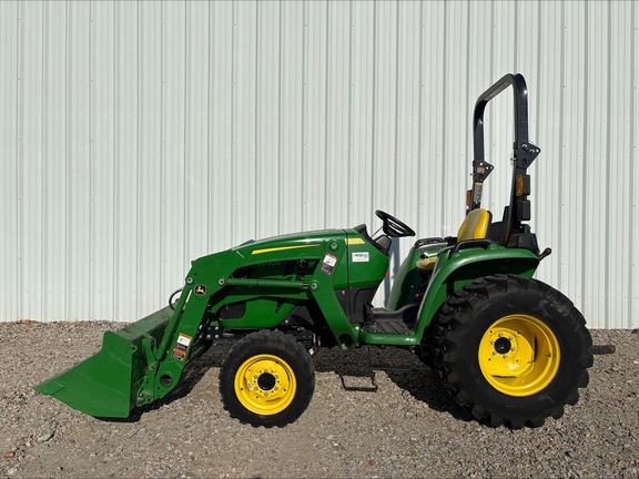 2022 John Deere 3032E