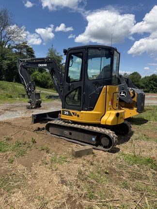 2024 John Deere 35 P