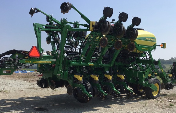 2019 John Deere 1795