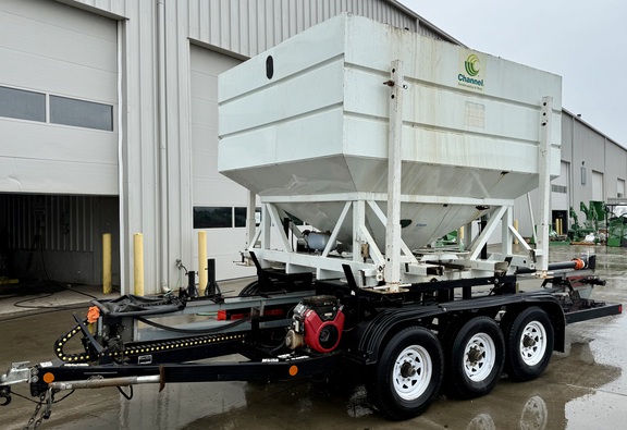 2009 John Deere Par-Kan Cart