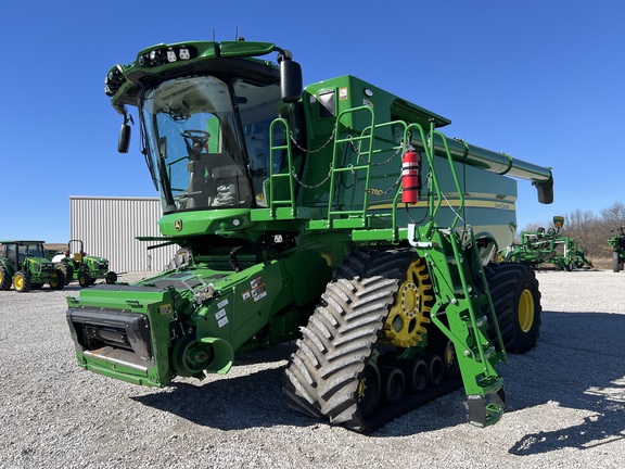2024 John Deere S780
