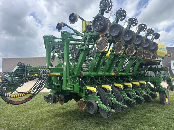2018 John Deere 1795