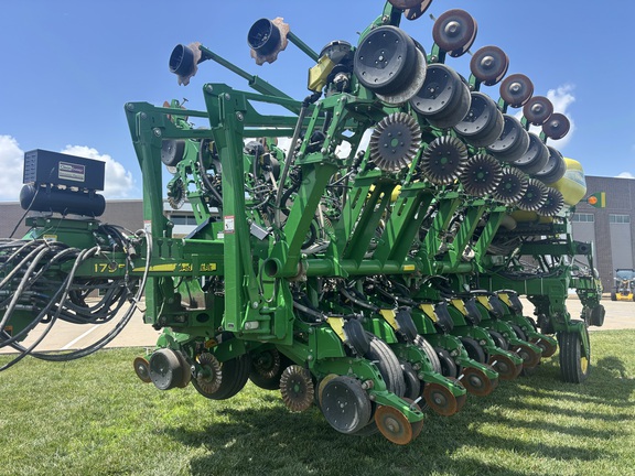 2015 John Deere 1795