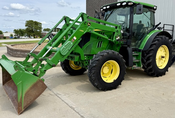 2013 John Deere 6105R