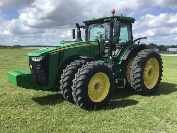 2018 John Deere 8320R