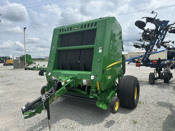 2023 John Deere 560M