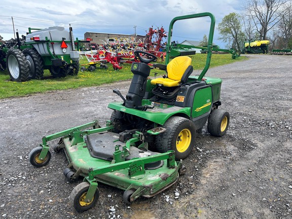 2010 John Deere 1565