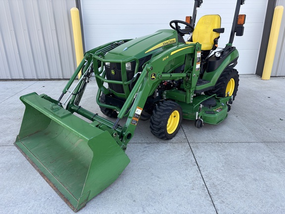 2017 John Deere 1025R
