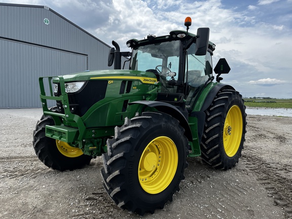 2023 John Deere 6R 165