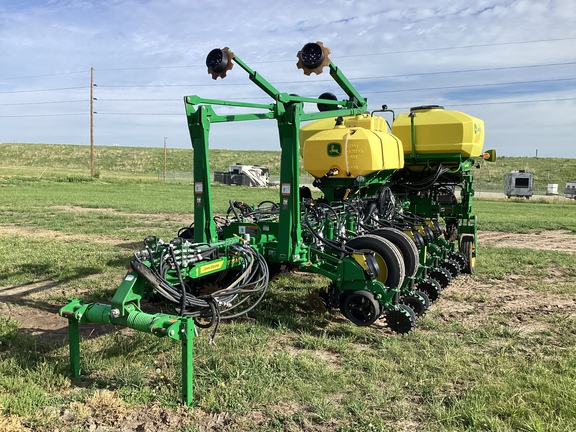 2024 John Deere 1775NT